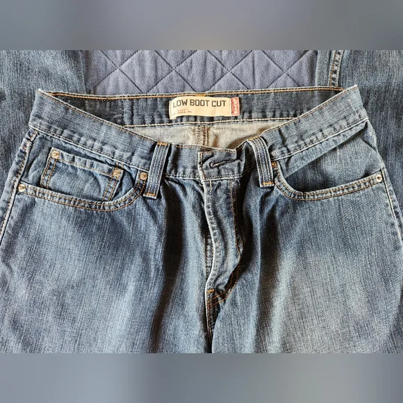 Mens Levi's 527 Bootcut Jeans Sz 32x30 - Picture 4 of 6